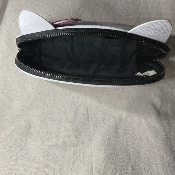 Hello kitty zip pouch - Picture 5 of 7